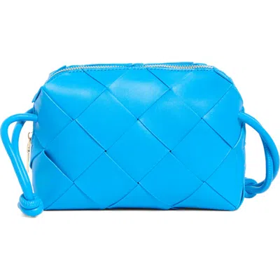 Urban Expressions Handbags Woven Crossbody Bag In Royal Blue