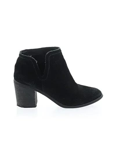 Pre-owned Urban Outfitters Ankle Boots In Black