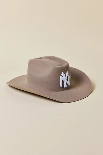 Urban Outfitters Brooklyn Eagles Felt Cowboy Hat In Cream, Women's At  In White