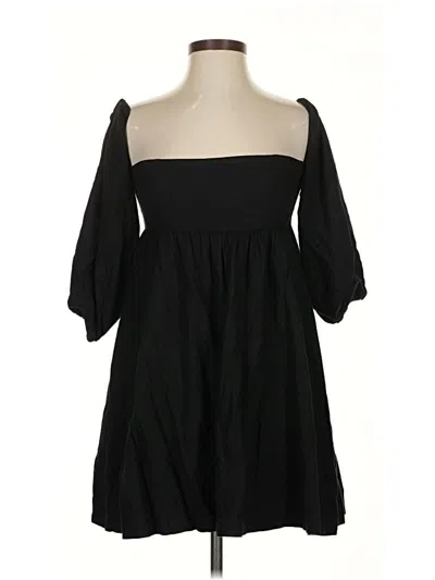 Pre-owned Urban Outfitters Casual Dress In Black