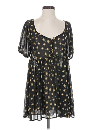 Pre-owned Urban Outfitters Casual Dress In Black