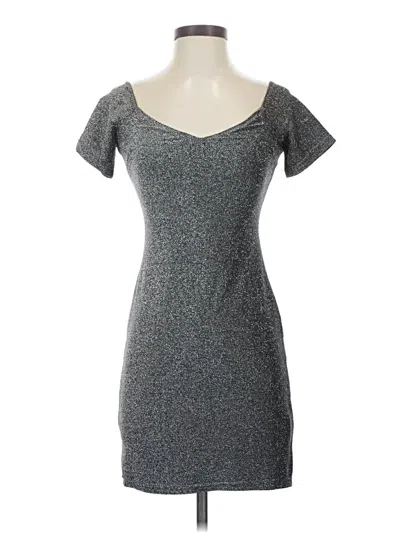 Pre-owned Urban Outfitters Casual Dress In Gray