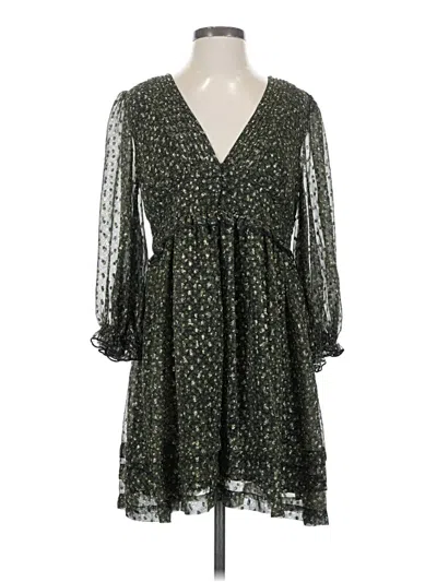 Pre-owned Urban Outfitters Casual Dress In Green