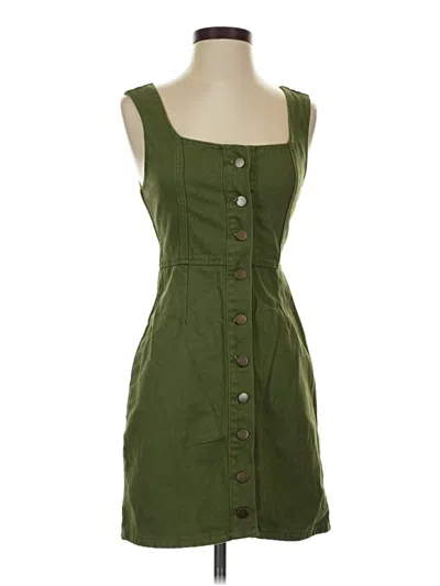 Pre-owned Urban Outfitters Casual Dress In Green