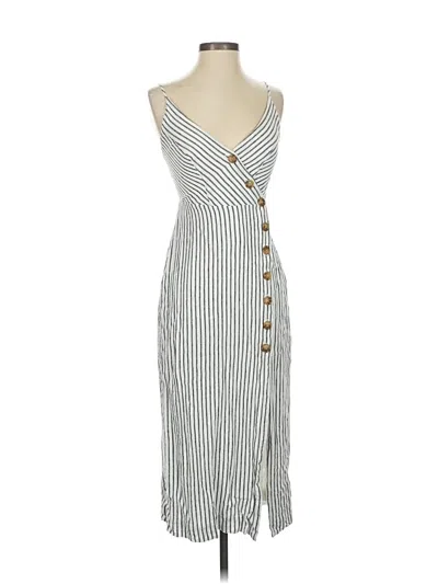 Pre-owned Urban Outfitters Casual Dress In White