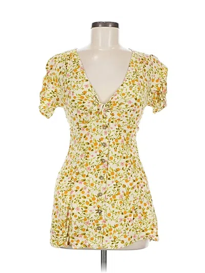 Pre-owned Urban Outfitters Casual Dress In Yellow