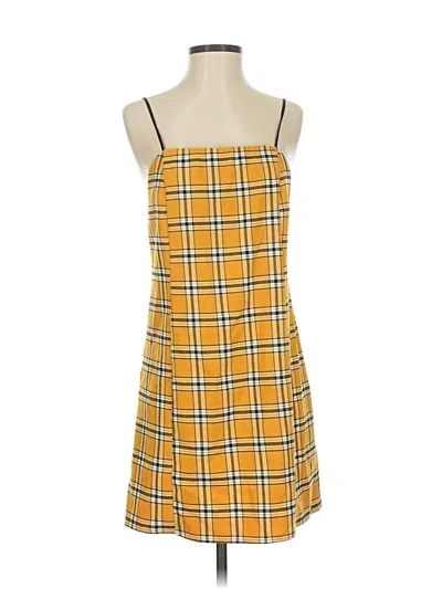 Pre-owned Urban Outfitters Casual Dress In Yellow