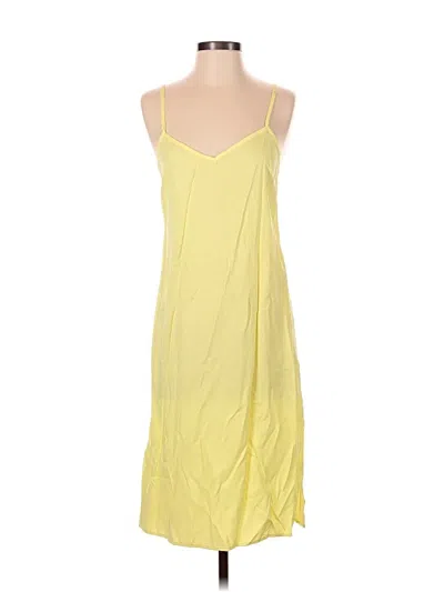Pre-owned Urban Outfitters Casual Dress In Yellow