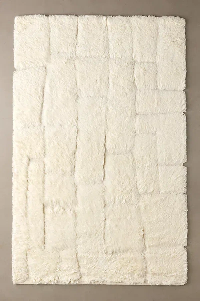 Urban Outfitters Chelley Shaggy Wool Rug In Ivory At  In Neutral