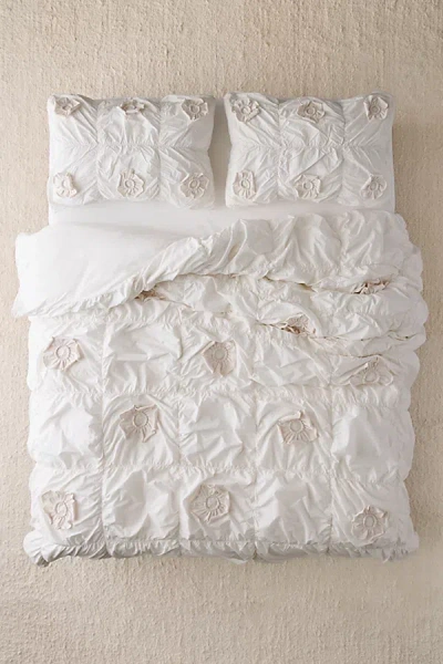 Urban Outfitters Enni Daisy Cinched Duvet Cover In Cream At
