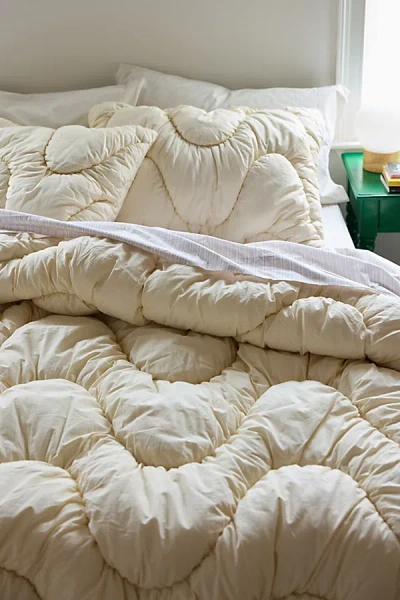 Urban Outfitters Gwendolyn Puffy Comforter In Turtledove At  In Neutral