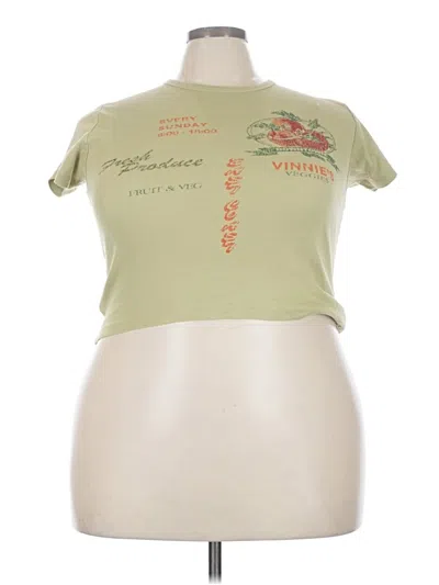 Pre-owned Urban Outfitters Short Sleeve T-shirt In Green