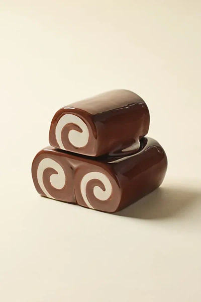 Urban Outfitters Swiss Roll 4 oz Scented Candle In Sheer Musk/vanilla At  In Brown