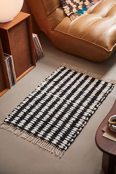 Urban Renewal Remnants Open Weave Rug In Black/white At Urban Outfitters In Multi