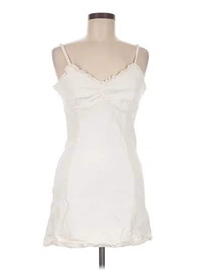 Pre-owned Urban Revivo Cocktail Dress In Ivory