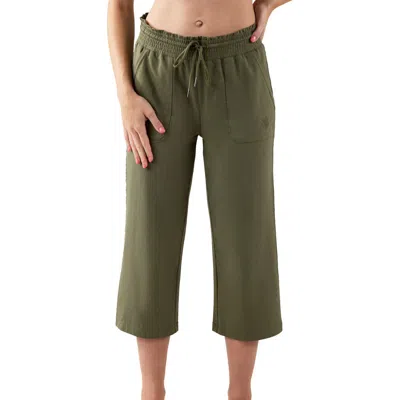 Uv Skinz Everyday Wide Leg Capris In Deep Olive