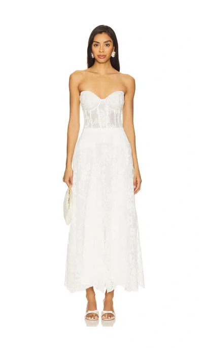 V. Chapman Carolena Set In White