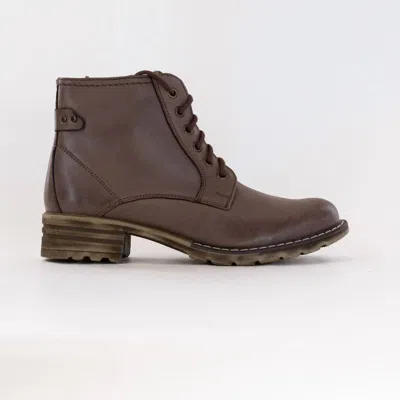 V Italia Women's Piper Boot In Brown