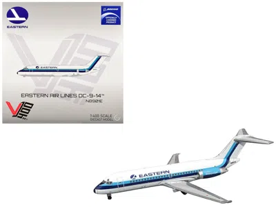 V1:400 Mcdonnell Douglas Dc-9-14 Commercial Aircraft "eastern Air Lines" (n8901e) White With Blue Stripes 1