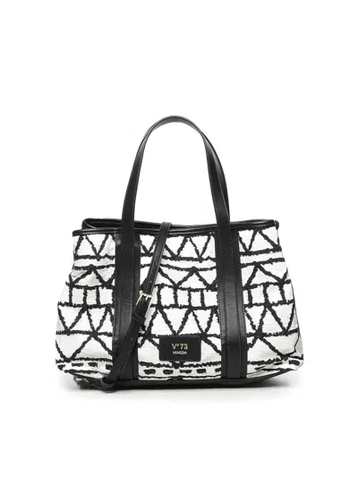 V73 Shopping Beth In Black