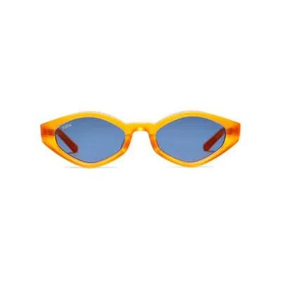 Vada Siren Sunglasses In Yellow