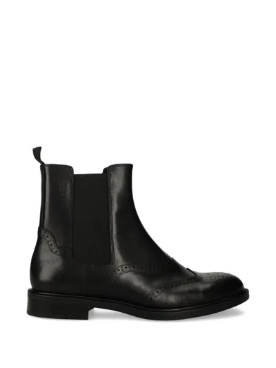 Vagabond Amina Chelsea Boots In Black