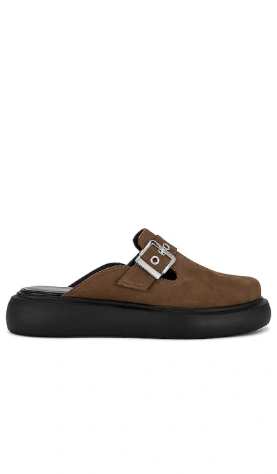 Vagabond Blenda Buckle Clog In Brown