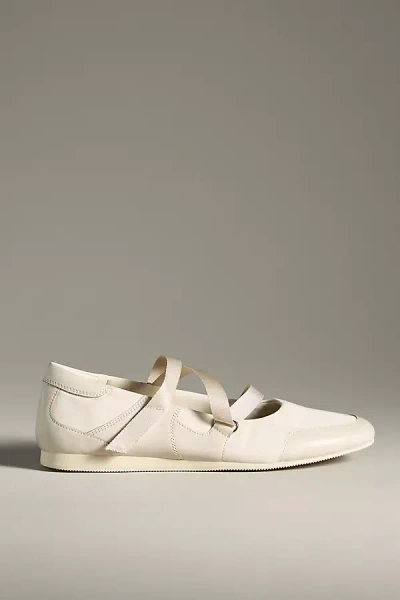 Vagabond Hillary Strap Flats In White