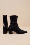 Vagabond Shoemakers Giselle Black Leather Pointed-toe Ankle Boots In Black
