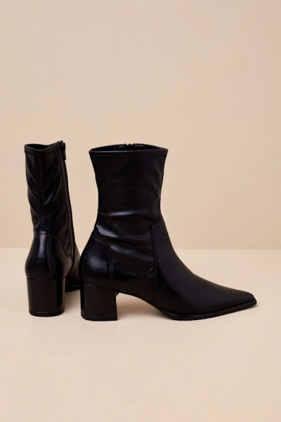 Vagabond Shoemakers Giselle Black Leather Pointed-toe Ankle Boots