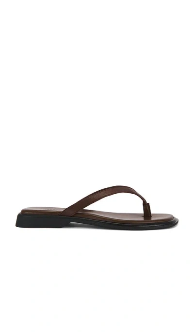 Vagabond Shoemakers Izzy Sandal In Brown