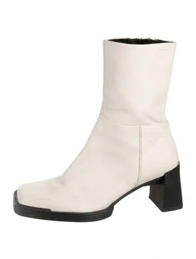Pre-owned Vagabond Shoemakers Leather Boots In Neutral