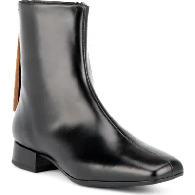 Vagabond Shoemakers Mona Leather Bootie In Black