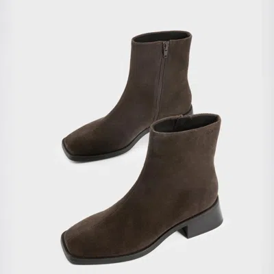 Vagabond Women's Dark Brown Suede