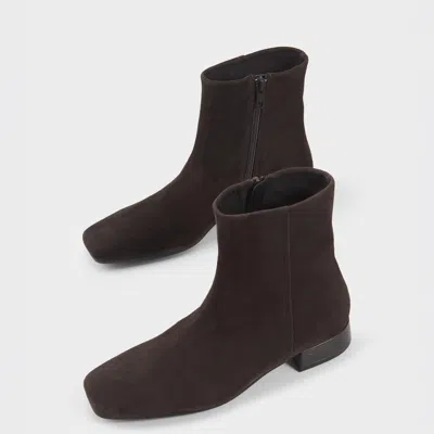 Vagabond Women's Dark Brown Suede In Black