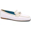 Valentina Rangoni Briseide Flat Loafer With Logo Bit In White/beige