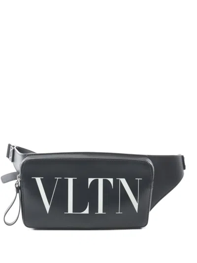 Pre-owned Valentino Garavani 2000 Small Logo-print Belt Bag In Black