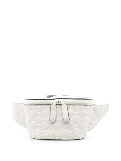 Pre-owned Valentino Garavani 2000s Rockstud Belt Bag In ホワイト