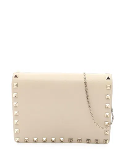Pre-owned Valentino Garavani 2000s Rockstud Chain Wallet Bag In Neutrals