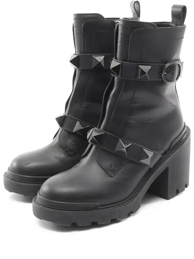 Pre-owned Valentino Garavani 2000s Rockstud Leather Boots In Black