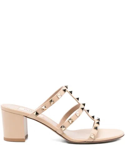 Valentino Garavani Rockstud Caged 60mm Slide Sandals In Poudre