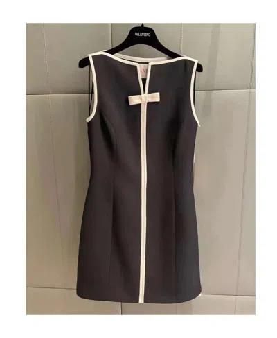 Valentino A Slim Dress In Black