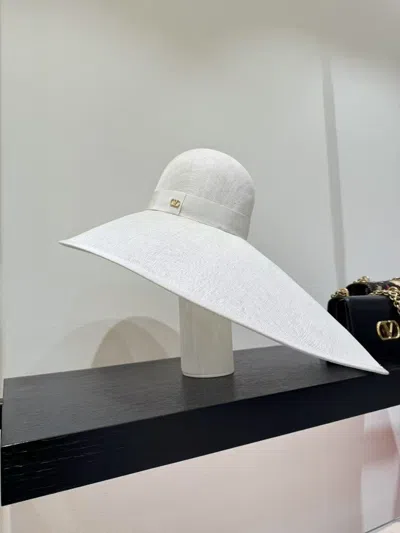 Valentino Garavani Alessandro Michele Hats In White