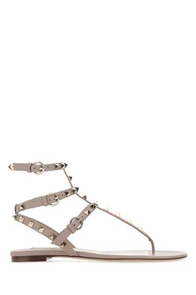 VALENTINO GARAVANI ANTIQUED PINK LEATHER ROCKSTUD THONG SANDALS