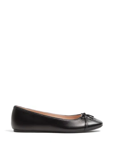 Valentino Garavani Valentino Vlogo Signature Leather Ballerina Flat In Black