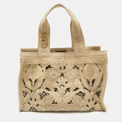 Pre-owned Valentino Garavani Beige Canvas And Raffia Medium Resort Flower Tote
