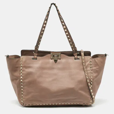 Pre-owned Valentino Garavani Beige Leather Medium Rockstud Trapeze Tote