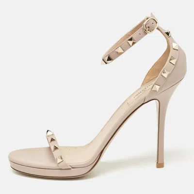 Pre-owned Valentino Garavani Beige Leather Rockstud Ankle Strap Sandals Size 40