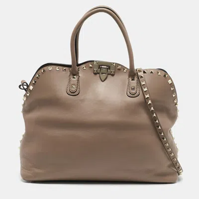 Pre-owned Valentino Garavani Beige Leather Rockstud Dome Satchel