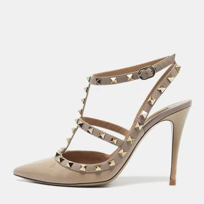 Pre-owned Valentino Garavani Beige Patent And Leather Rockstud Ankle Strap Sandals Size 38